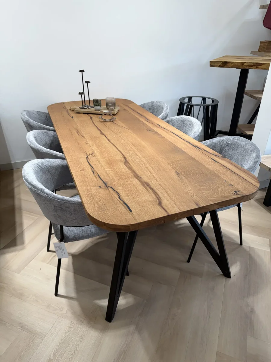Eiken rechte tafel met afgeronde hoeken en poten - Afbeelding 2